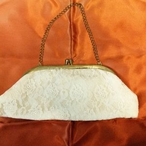 Chic Eggshell Lace & Metal Clutch Purse